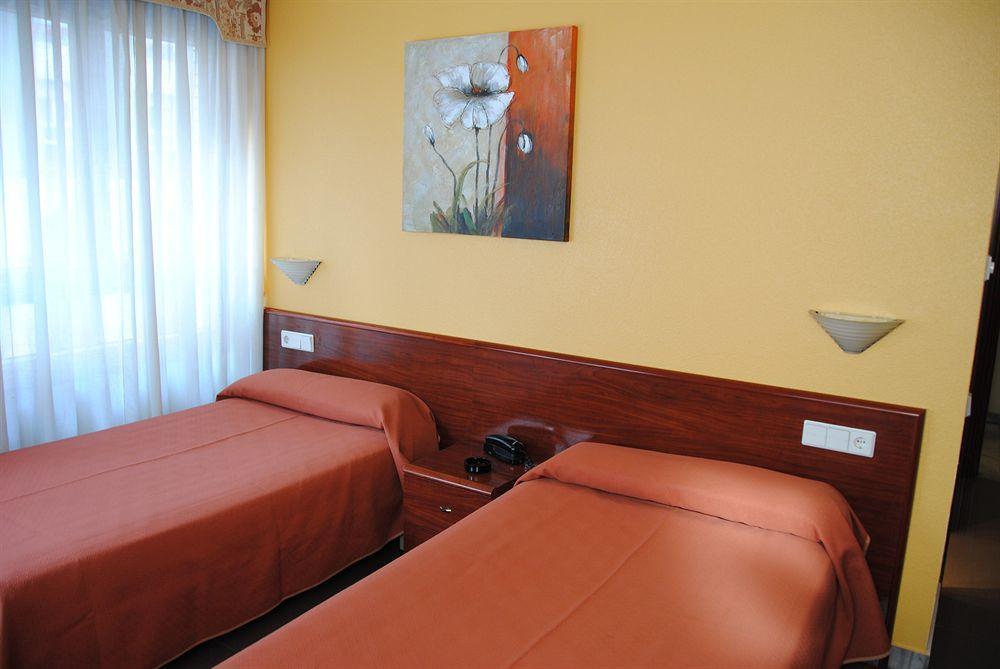 Hotel Playa Poniente Gijón Esterno foto